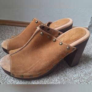 Sbicca Crowley Boho 70's Womens Tan Suede Slip On Mule Shoes Size 9